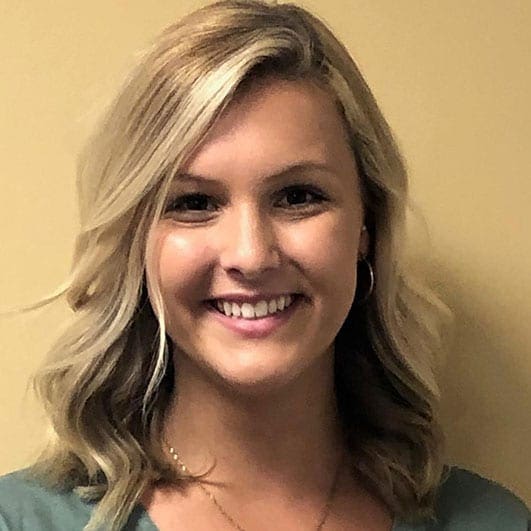 Taylor Kennedy, MSW –Family Support Coordinator at Les Maisons Taylor Kennedy, MSW –Family Support Coordinator at Les Maisons
